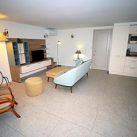 Rez De Aspretto Lazaret Pensión 4*