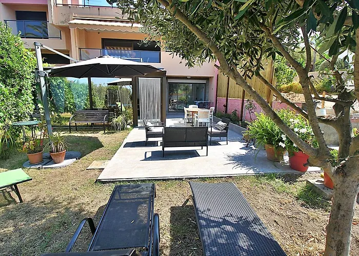 Rez De Aspretto Lazaret 게스트하우스 4*